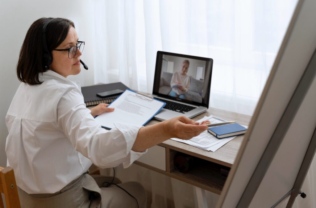 mein alt text ye add karna ha: Remote Executive Assistants